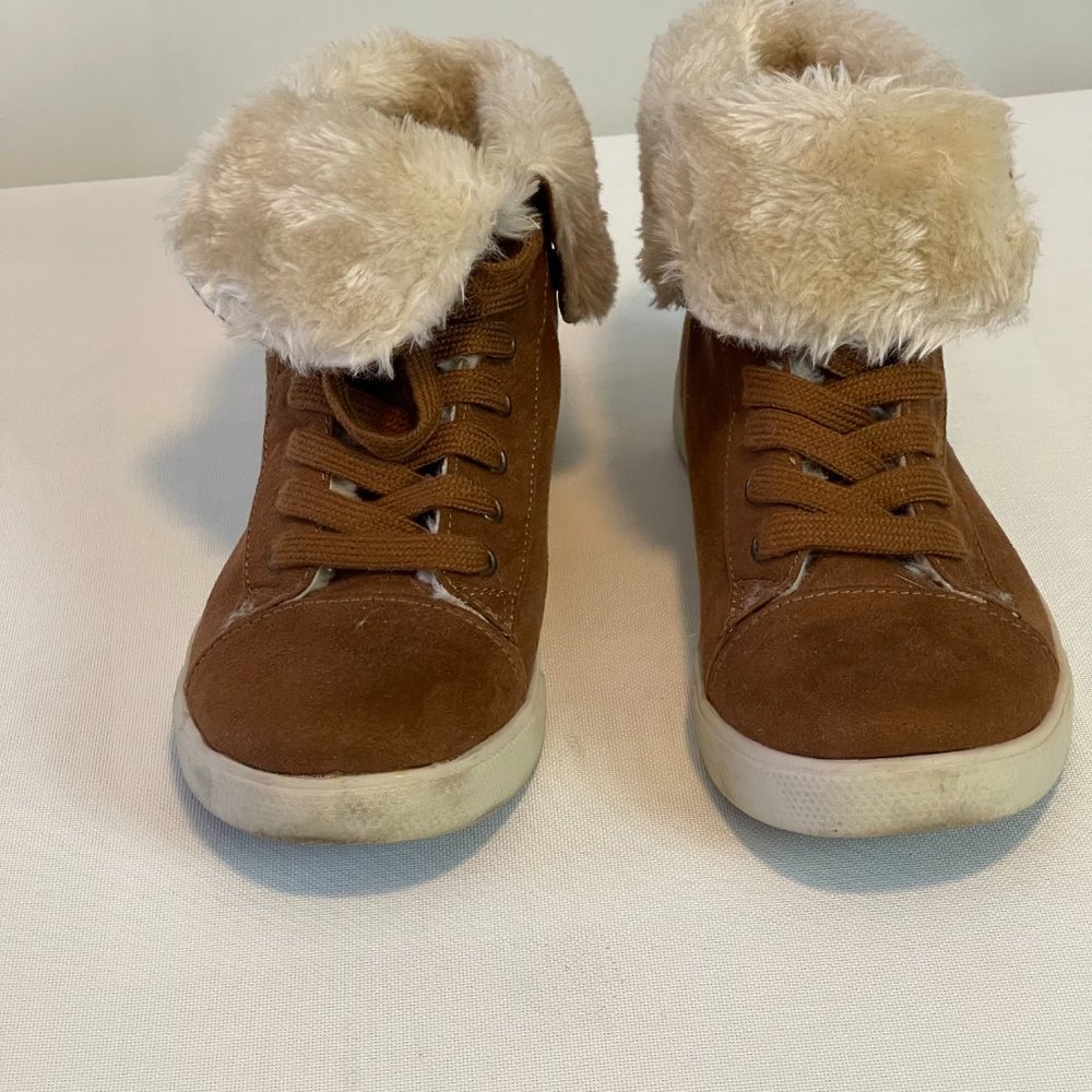 Brash Boots with Fur size 9